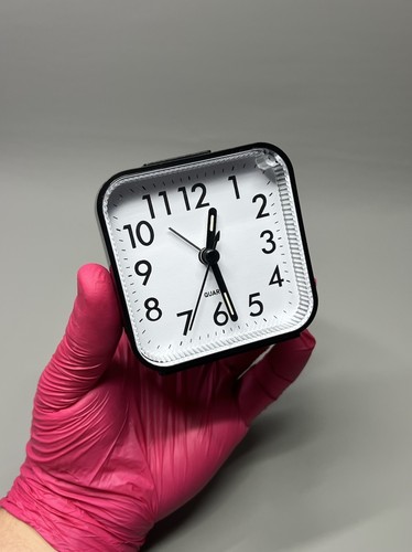 Non ticking silent alarm clock - ticking,